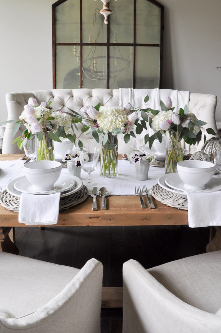 A stunning Easter tablescape by Decor Gold Blog I mirror by Ballard Designs