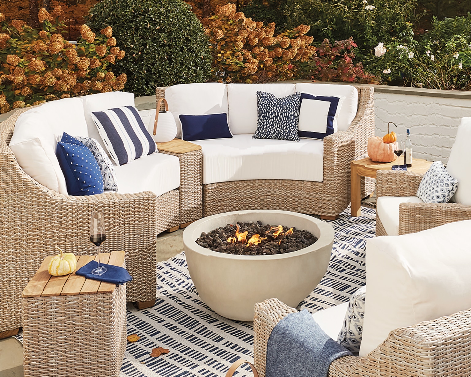 Outdoor Furniture – 15 Ways to Arrange Your Porch