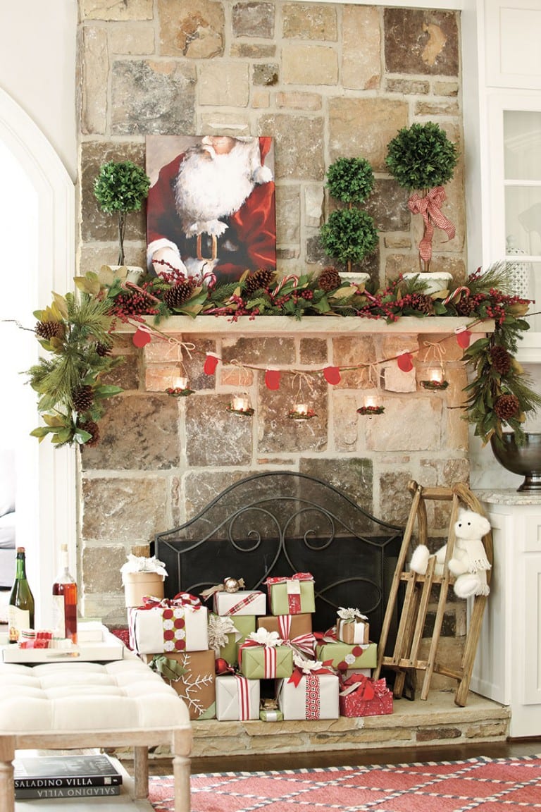 15 Holiday Mantels for Your Fireplace