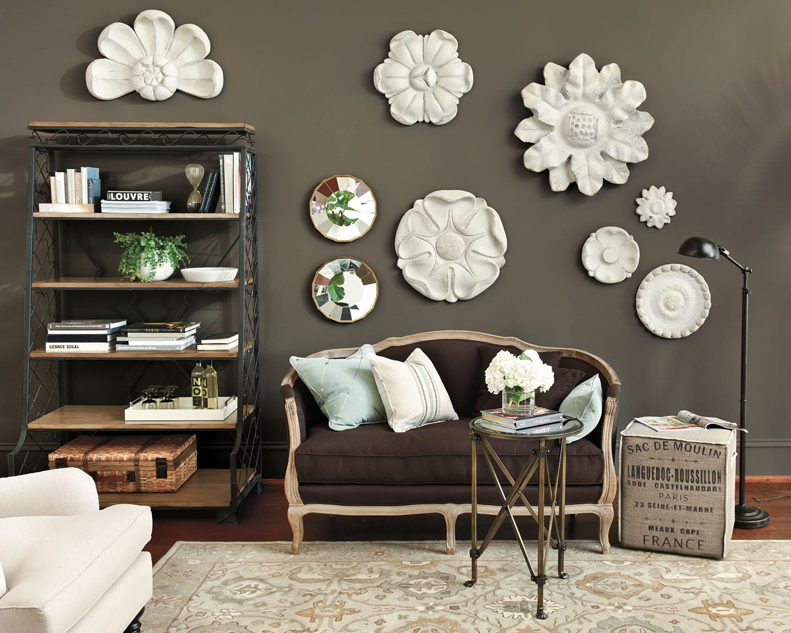 Dark gray walls prove that they can be swoon worthy