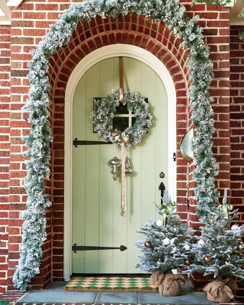 10 holiday front door ideas