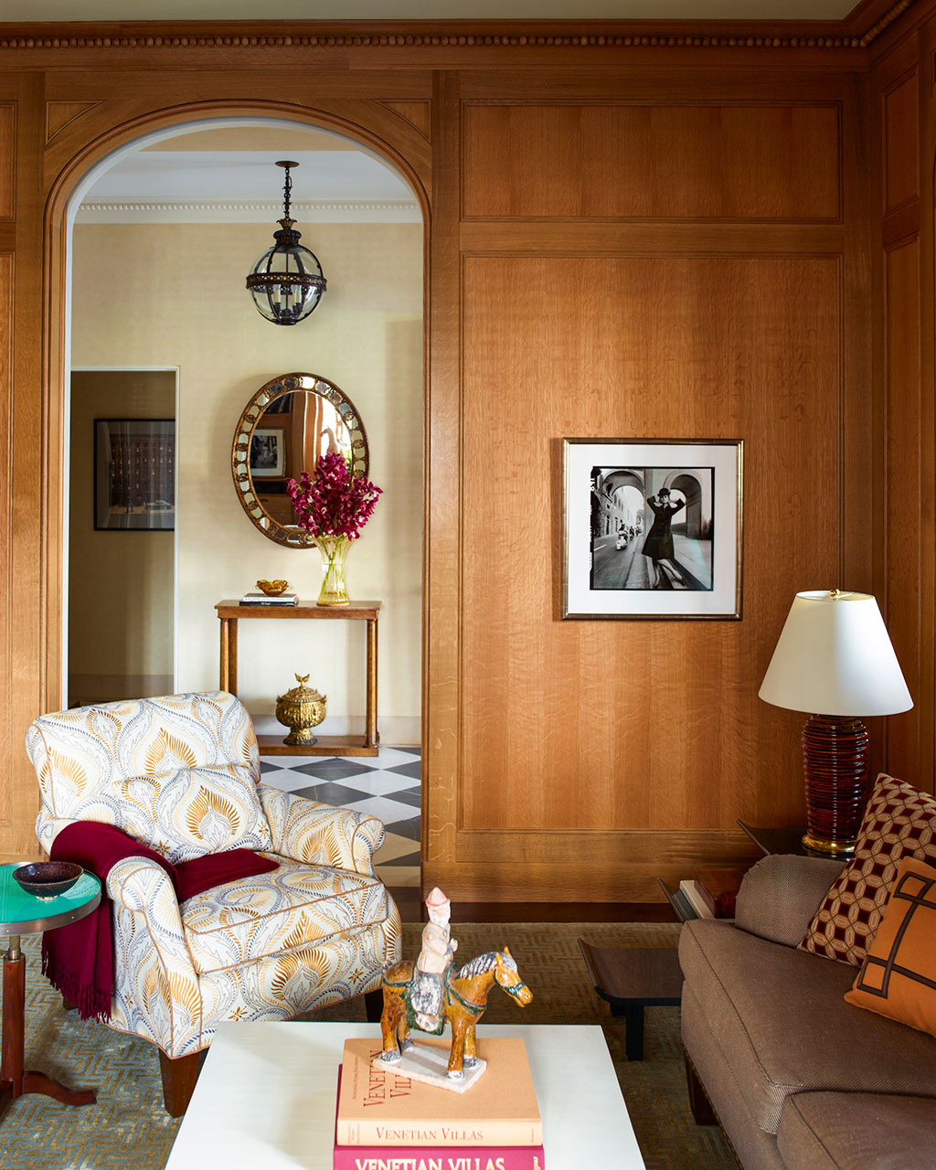 Paneled library in New York, designed by Peter Pennoyer and Alice Engel