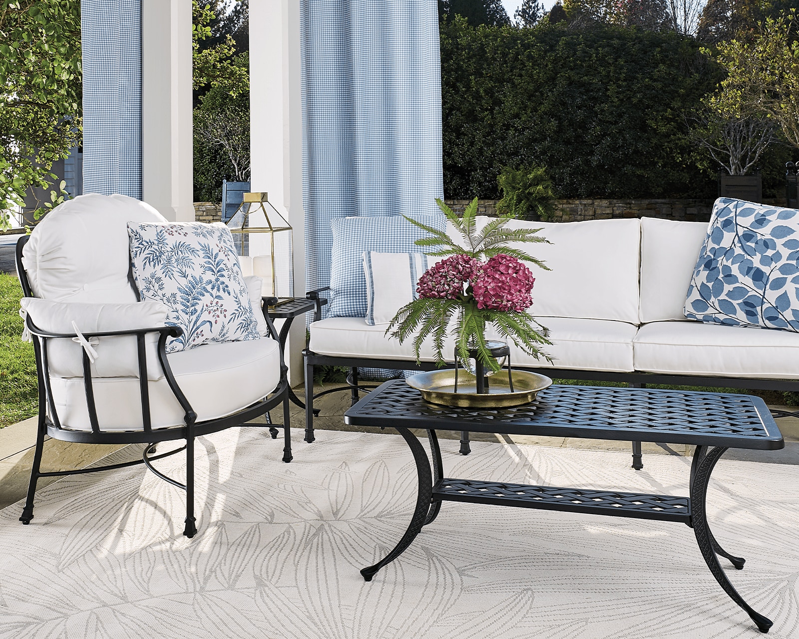 Mixed outdoor furniture