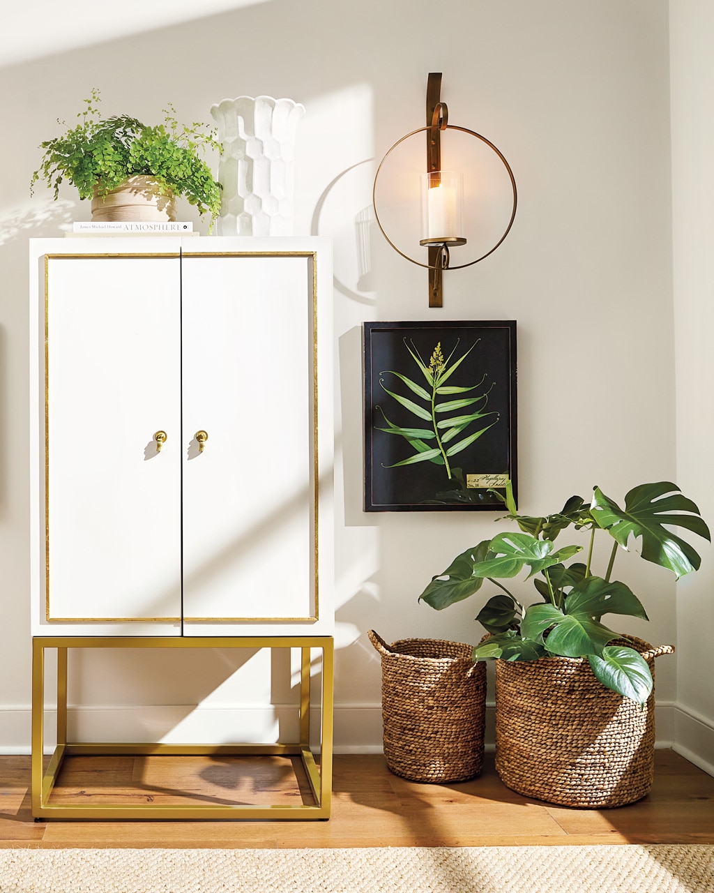 Using fresh plants in a room wakes up your space