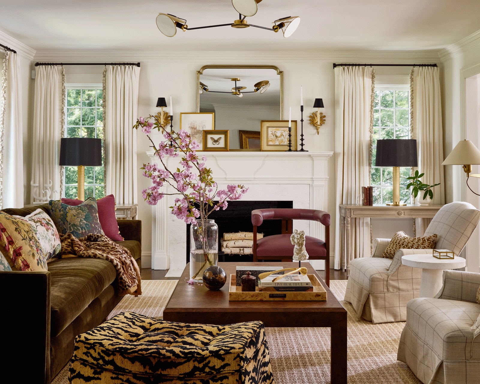 Traditional living room design by Katie Rosenfield