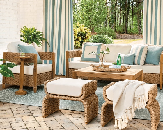 A Guide to Coordinating Outdoor Rugs & Fabrics - How to Decorate